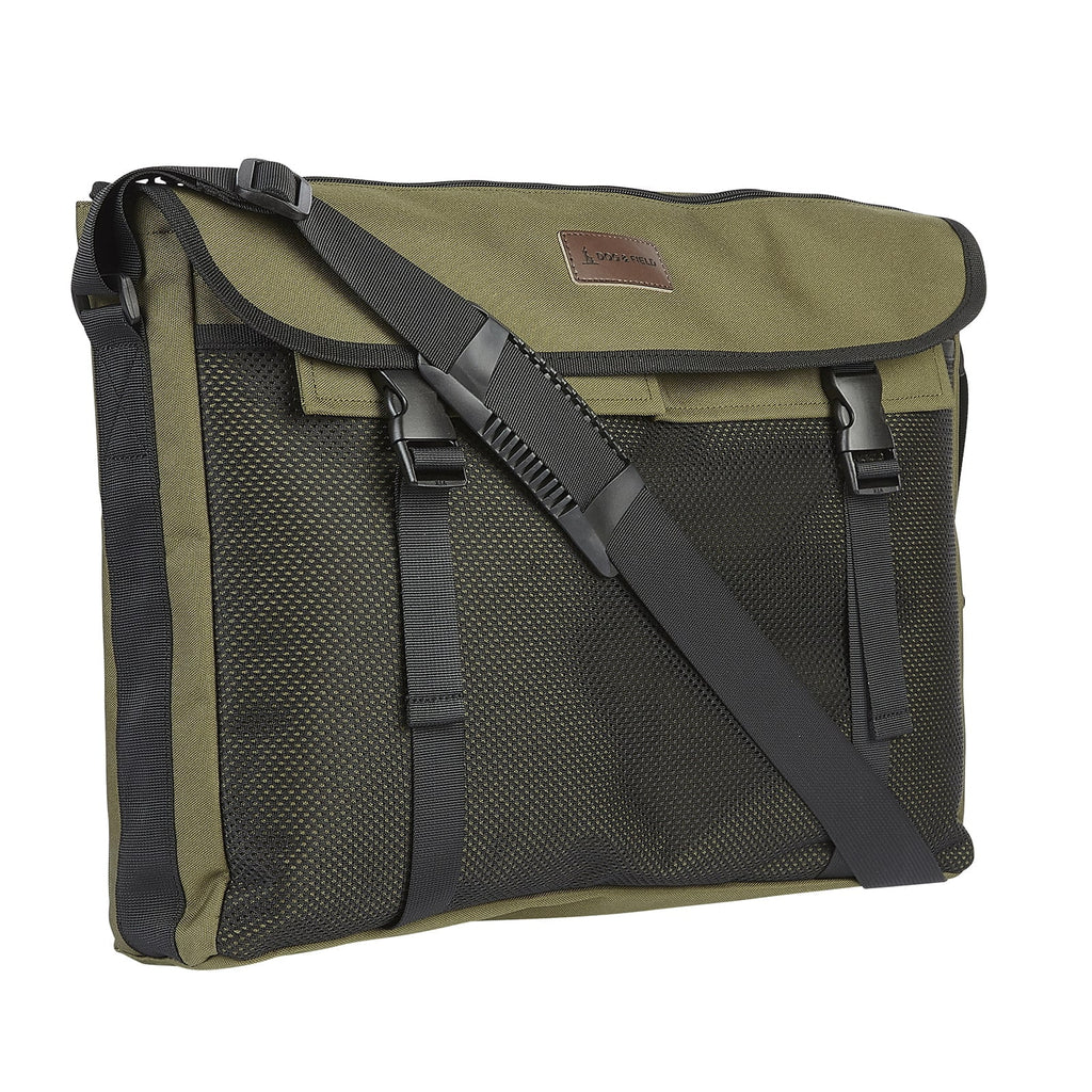 Dog and Field medium game and dummy bag side view in olive green - adjustable shoulder strap and two large pockets for dummies game and training essentials during gundog training and field work