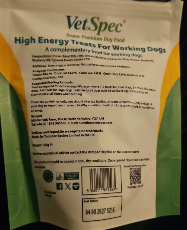 VetSpec High Energy Treats pouch back label - composition chicken meal 20% oats 20% wheat 20% glycerine 15% banana 4% blueberry 4% linseed 2% honey 1% coconut oil 1% protein 20% crude fat 13% feeding guide for small medium and large working dogs